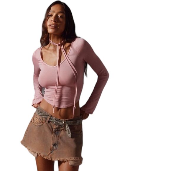 NWT Urban Outfitters Tie Me Up Silence Noise Pink V-Neck Cropped Top Women's XL - Picture 2 of 10